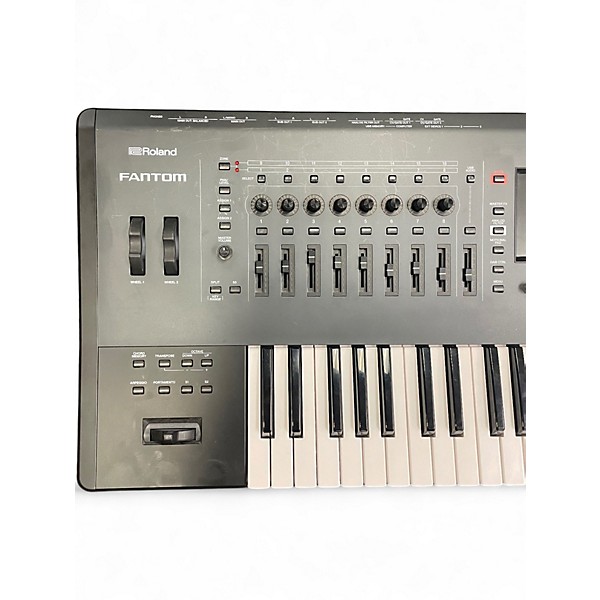 Used Roland Fantom 6 Keyboard Workstation
