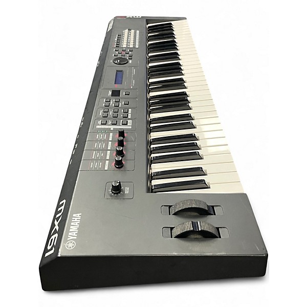 Used Yamaha MX61 61 Key Keyboard Workstation