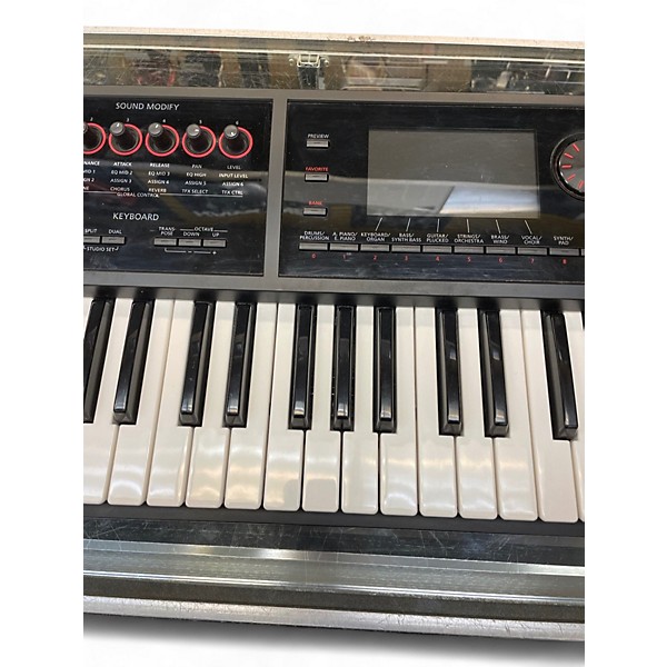 Used Roland Fantom 06 Keyboard Workstation
