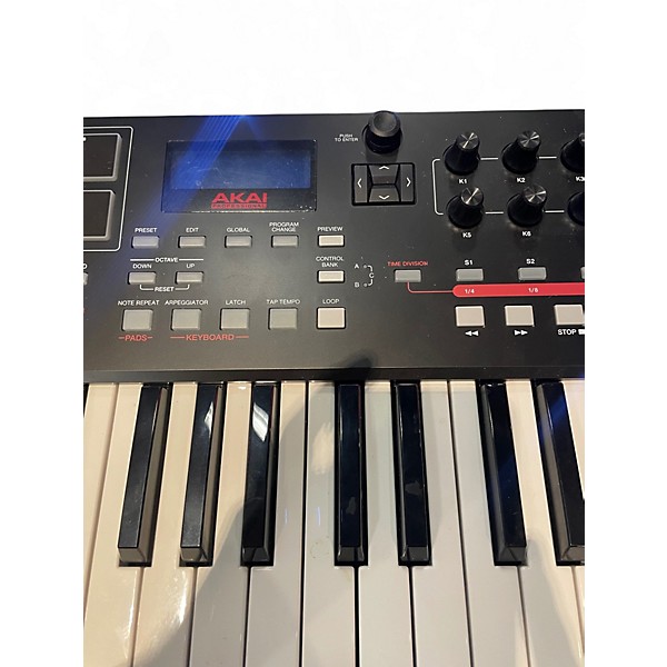 Used Akai Professional MPK225 25-Key MIDI Controller