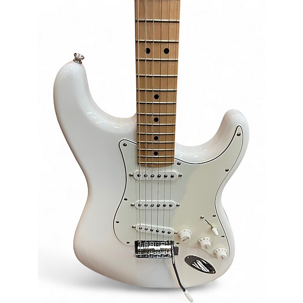 Used Fender Player Stratocaster White Solid Body Electric Guitar