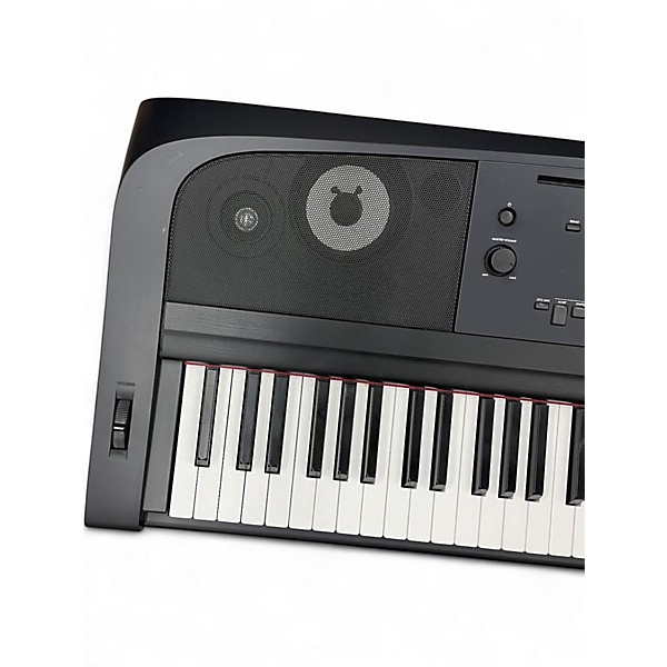 Used Yamaha DGX670 Portable Keyboard