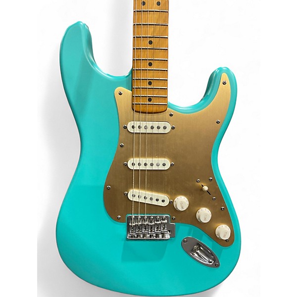 Used Squier 40th Anniversary Stratocaster Satin Sea Foam Green Solid Bod Green Solid Body Electric Guitar