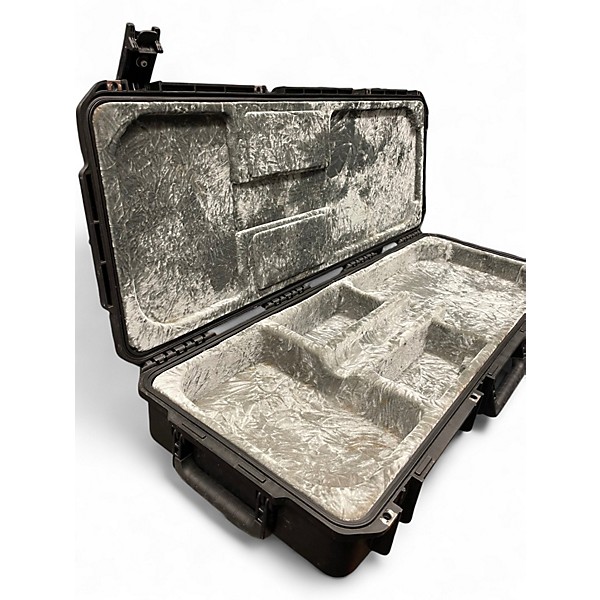 Used SKB ISERIES Electric Guitar Case