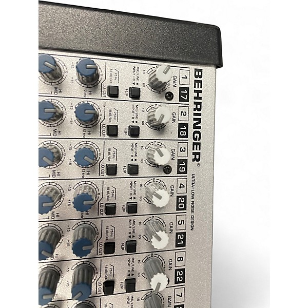 Used Behringer MX3242 Powered Mixer
