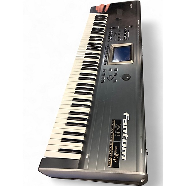 Used Roland Fantom 06 Keyboard Workstation