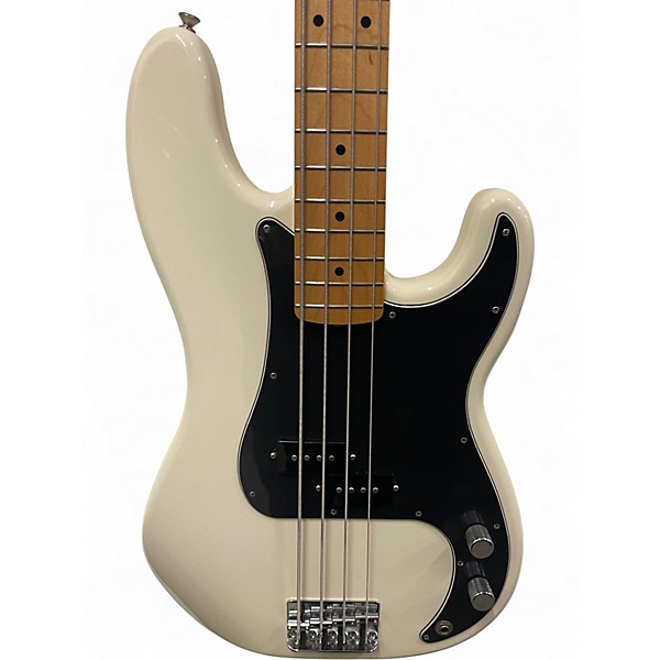 Used Fender Dee Dee Ramone Precision Bass White Electric Bass Guitar