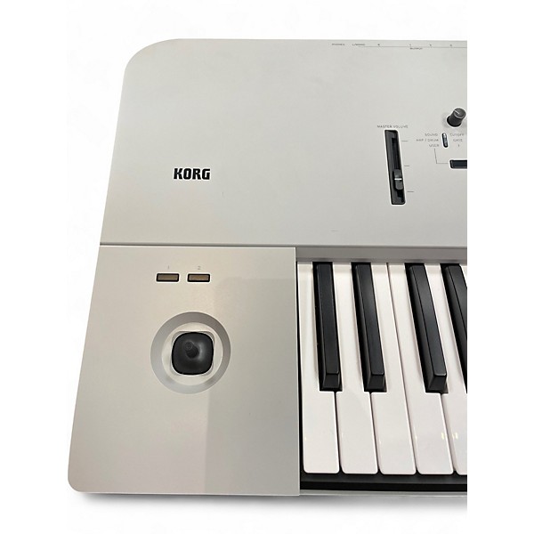 Used KORG Nautilus-61 Keyboard Workstation