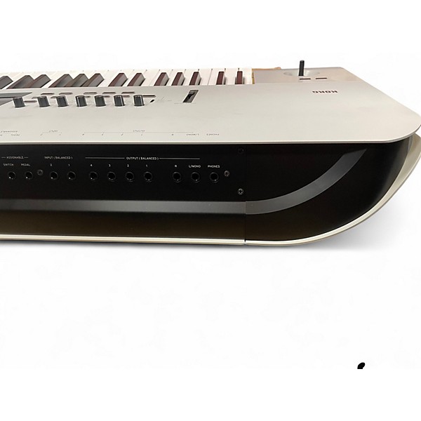 Used KORG Nautilus-61 Keyboard Workstation