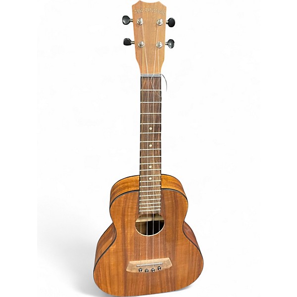 Used Islander AST-4 Natural Ukulele