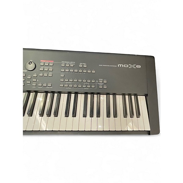 Used Yamaha MOX8 88 Key Keyboard Workstation