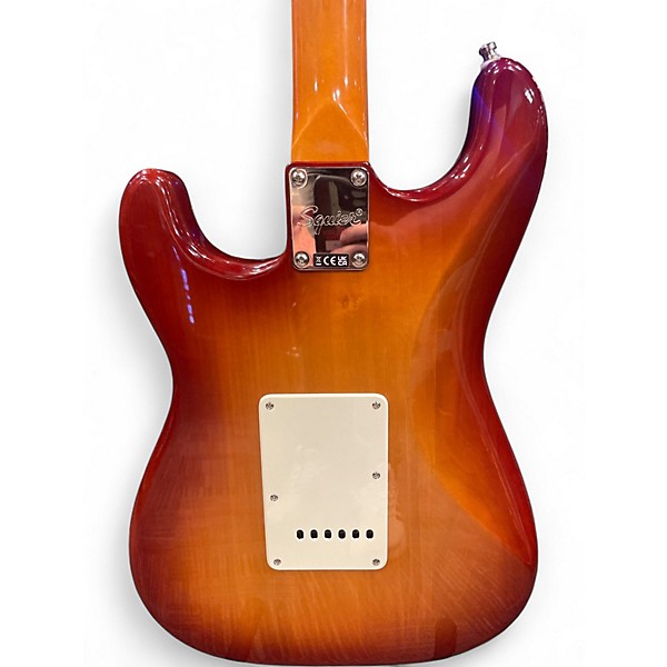 Used 2024 Squier Classic Vibe 1960S Stratocaster Sienna Sunburst Solid Body Electric Guitar