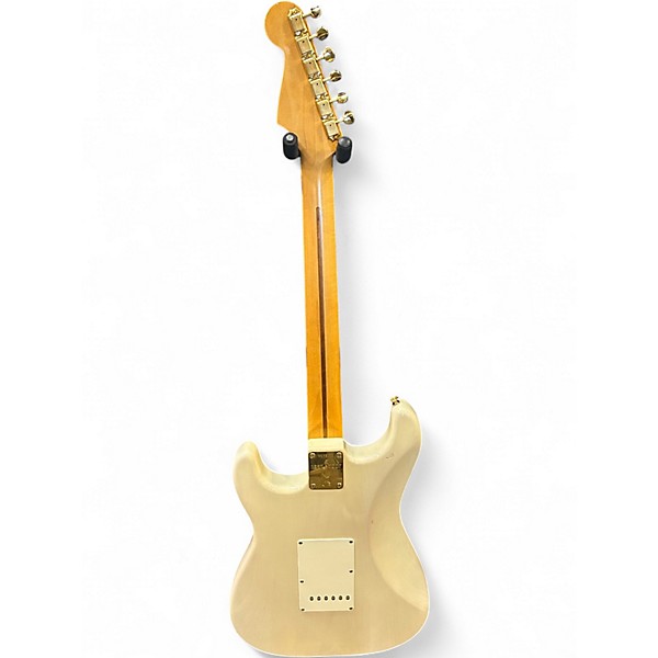 Used 2007 Fender Mary Kaye Stratocaster white Solid Body Electric Guitar