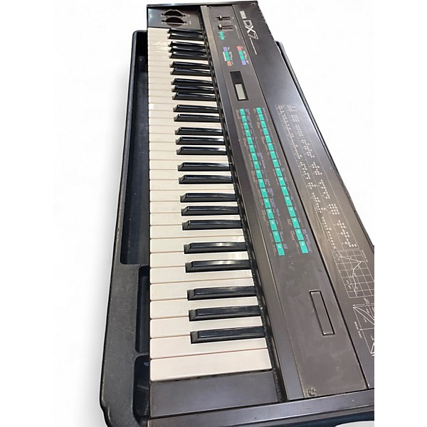 Used Yamaha DX7 Keyboard Workstation