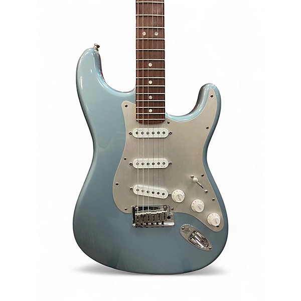 Used Fender American Deluxe Stratocaster FROST BLUE METALLIC Solid Body Electric Guitar