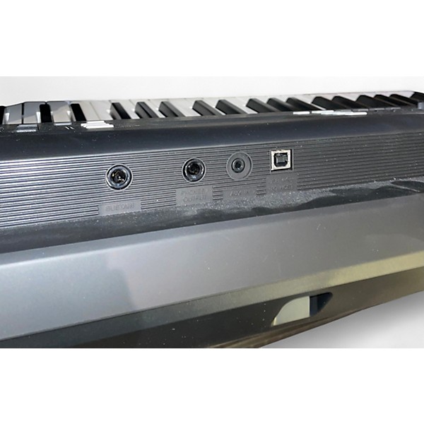 Used Yamaha PSR-E373 Digital Piano