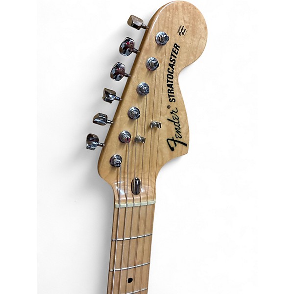 Used 2006 Fender Classic Series '70s Stratocaster Olympic White Solid Body Electric Guitar