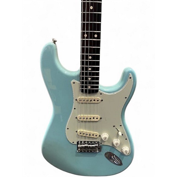 Used Fender Special Edition 60s Stratocaster Laquor Daphne Blue Solid Body Electric Guitar