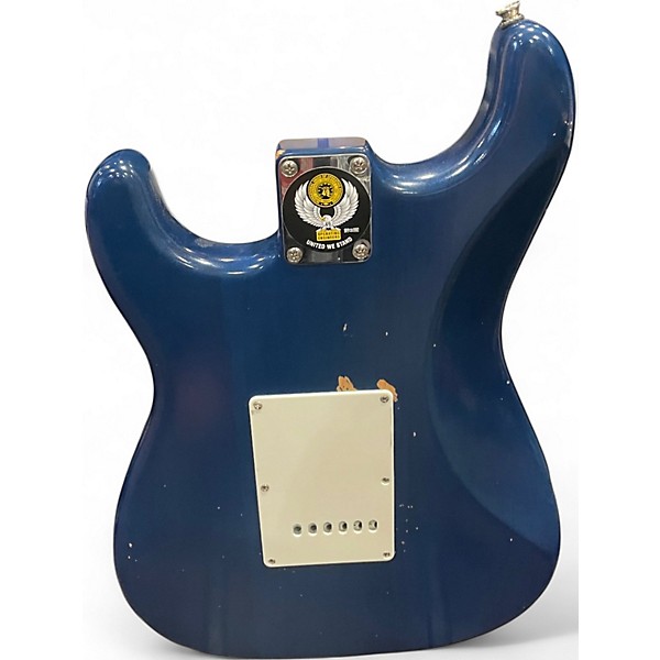 Used 2004 Fender Highway One Stratocaster teal Solid Body Electric Guitar