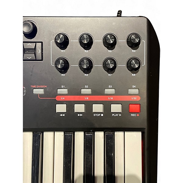 Used Akai Professional MPK225 25-Key MIDI Controller