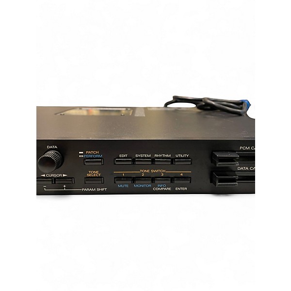 Used Roland JV880 Synthesizer