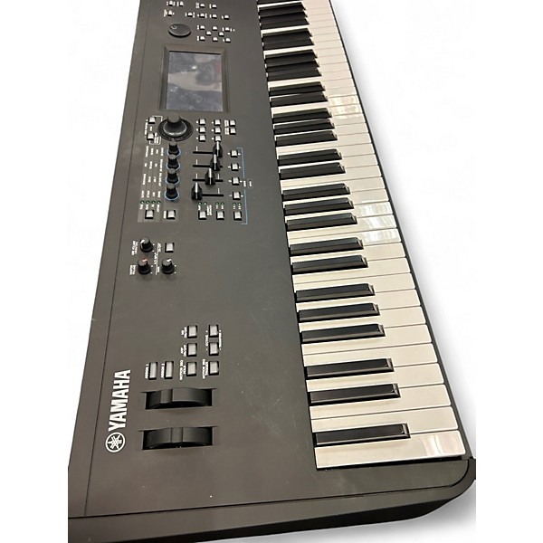 Used Native Instruments Komplete Kontrol S61 MK2 MIDI Controller