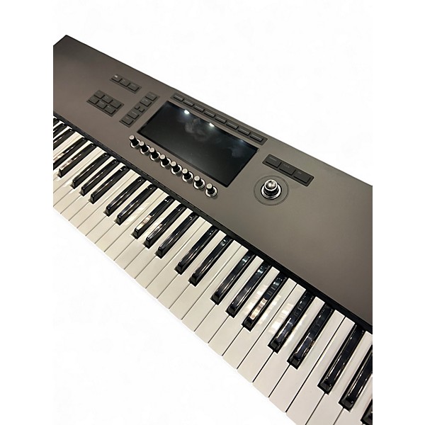 Used Native Instruments Komplete Kontrol S61 MK2 MIDI Controller