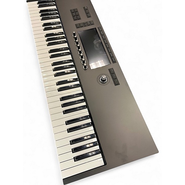 Used Native Instruments Komplete Kontrol S61 MK2 MIDI Controller