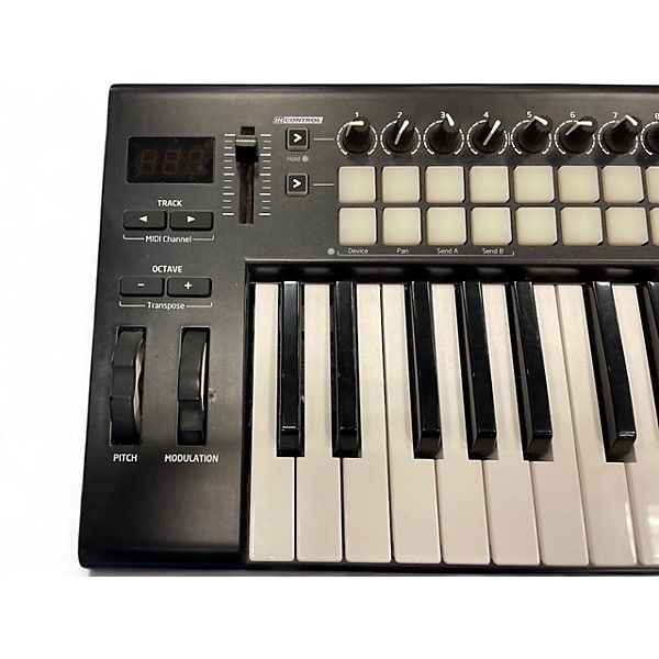 Used Novation Launchkey 25 Key MK2 MIDI Controller
