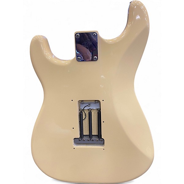 Used Fender Artist Series Yngwie Malmsteen Stratocaster WHITE MAPLE Solid Body Electric Guitar