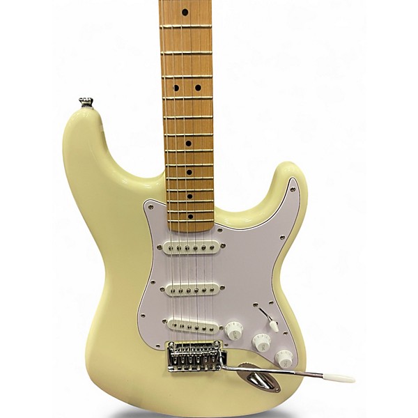 Used Squier Affinity Stratocaster Olympic White Solid Body Electric Guitar