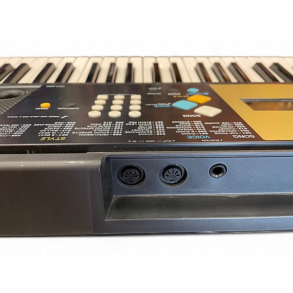 Used Yamaha YPT-220 Digital Piano