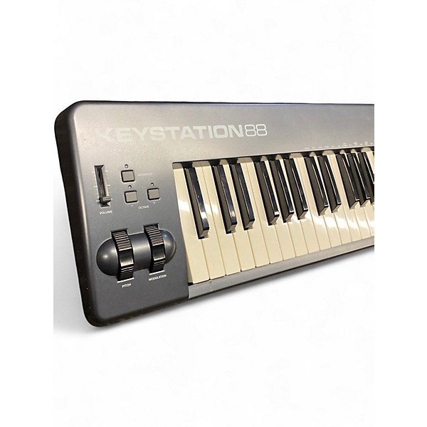 Used M-Audio KEYSTATION 88