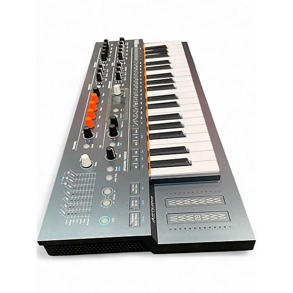 Used Arturia minifreak Synthesizer