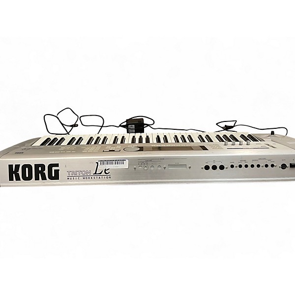 Used KORG Triton Le 61 Key Keyboard Workstation