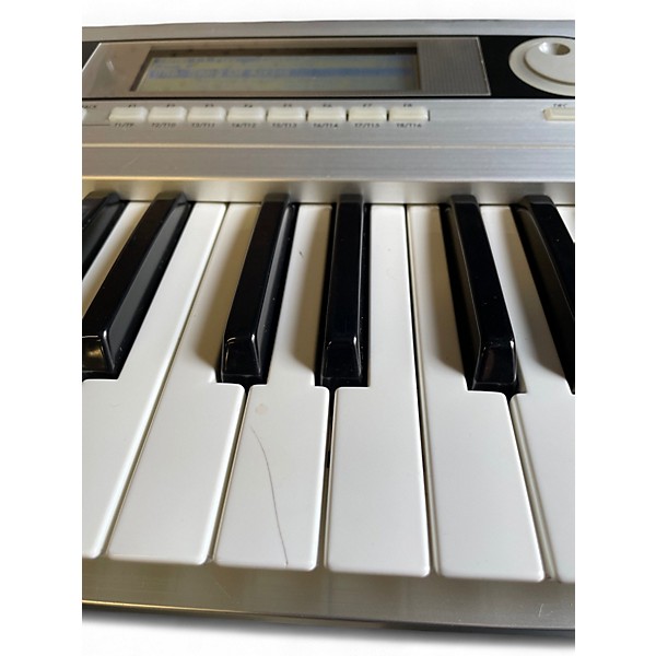 Used KORG Triton Le 61 Key Keyboard Workstation | Guitar Center