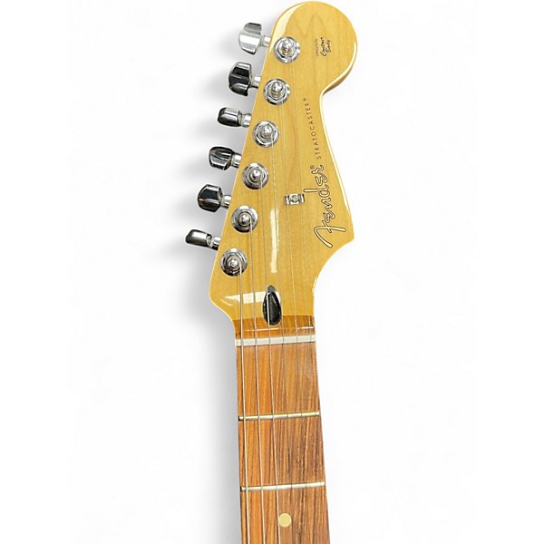 Used Fender  Fender Special Edition Player Stratocaster HSS Candy Red Burst Solid Body Electric Guitar