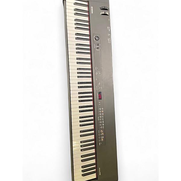 Used Yamaha CP33 88 Key Stage Piano