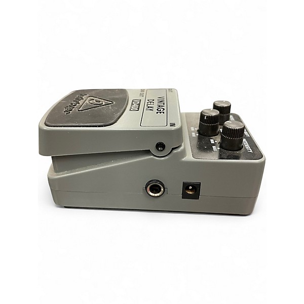 Used Behringer VD400 Vintage Delay Effect Pedal