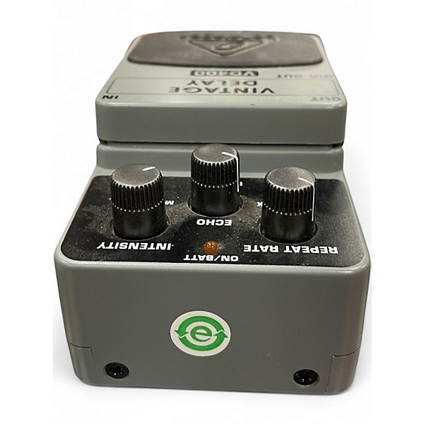 Used Behringer VD400 Vintage Delay Effect Pedal