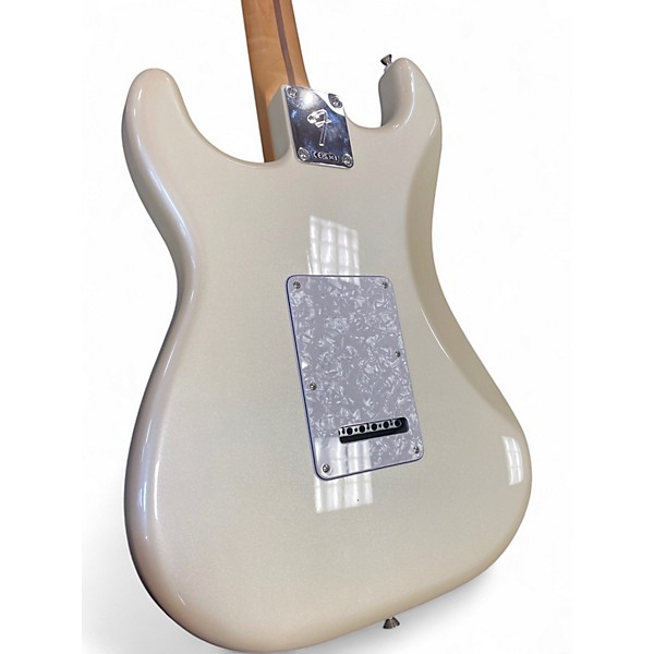 Used Fender PLAYER II STRATOCASTER Olympic Pearl Solid Body Electric Guitar