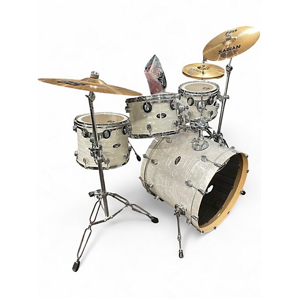 Used PDP by DW 5 Piece CX PACIFIC WITH CYMBALS AND HARDWARE WHITE Drum Kit