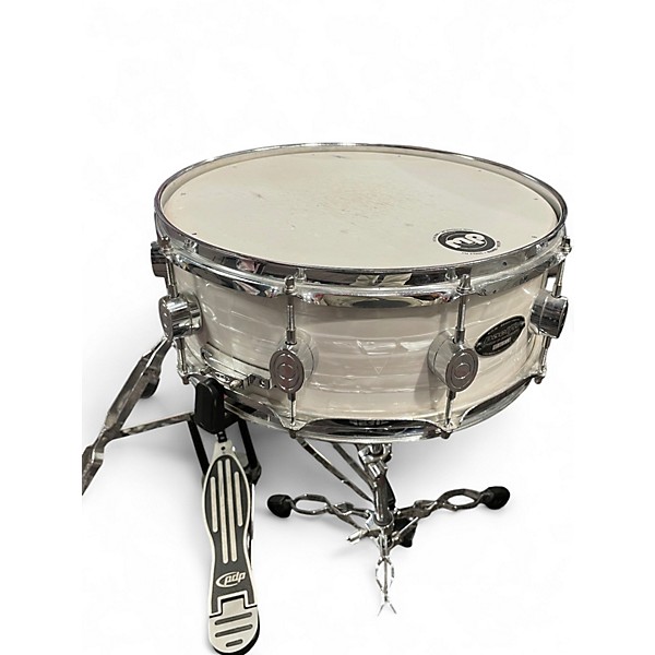 Used PDP by DW 5 Piece CX PACIFIC WITH CYMBALS AND HARDWARE WHITE Drum Kit