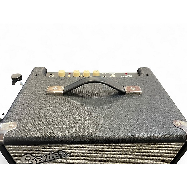 Used Fender Rumble V3 25w 1x8 Bass Combo Amp
