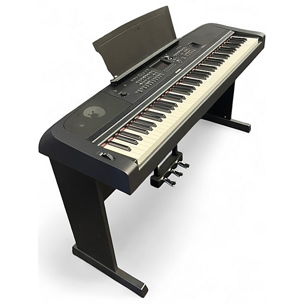 Used Yamaha DGX-670B Arranger Keyboard