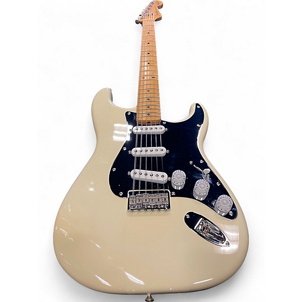 Used Fender NILE ROGERS HITMAKER Olympic White Solid Body Electric Guitar