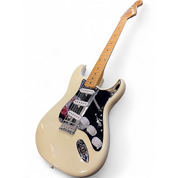 Used Fender NILE ROGERS HITMAKER Olympic White Solid Body Electric Guitar