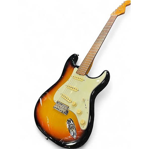 Used Fender AMERICAN VINTAGE II 61 STRATOCASTER 3 COLOR SUNBURST Solid Body Electric Guitar