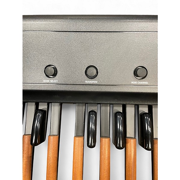 Used Studiologic MP-117 MIDI Foot Controller