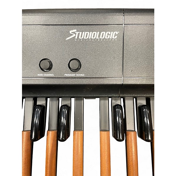 Used Studiologic MP-117 MIDI Foot Controller